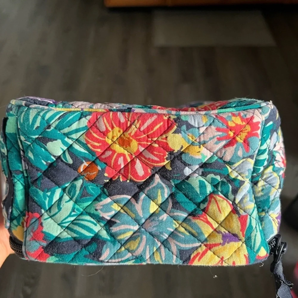 Vera Bradley Quilted Lunch Tote Bag in Happy Blooms